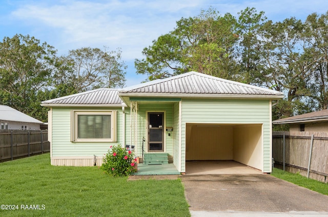 view of front of home with a front yard