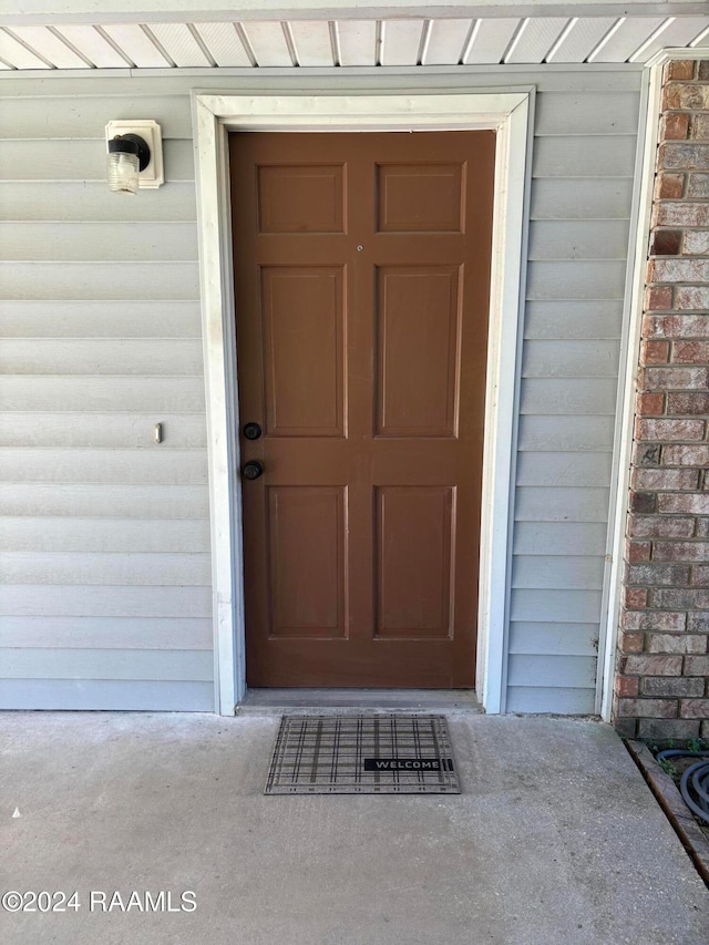 view of property entrance