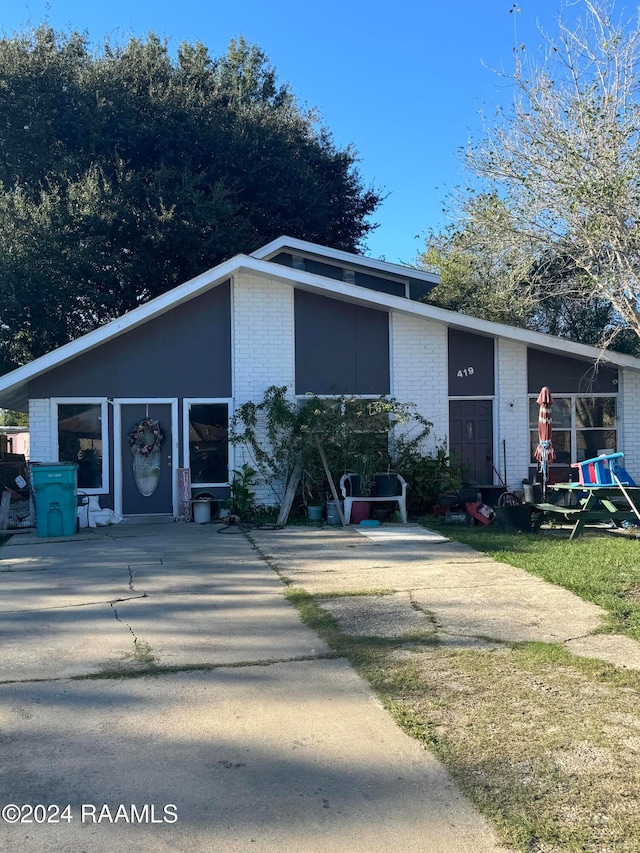 view of front of house