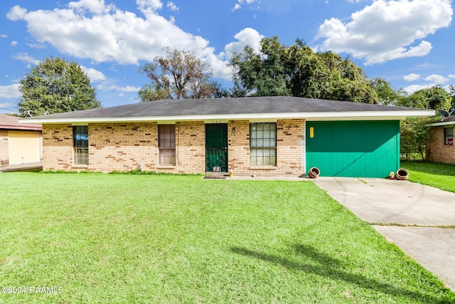 ranch-style house with a front lawn