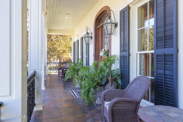 107 Western Ln, Lafayette, LA 70507 - view of covered porch