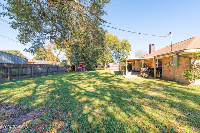 view of yard with a patio area