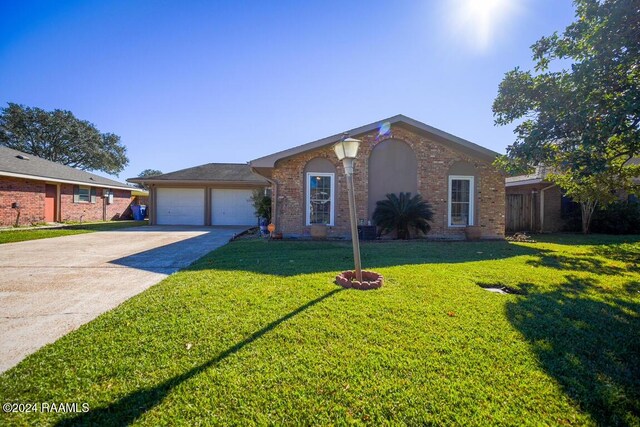 211 Hogan St, Berwick, LA 70342 - photo 1