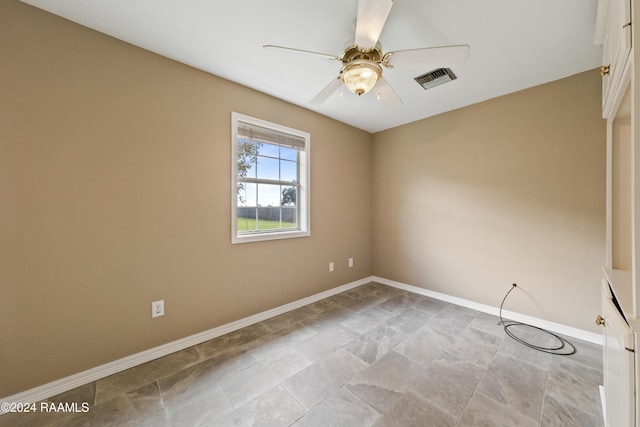 empty room with ceiling fan