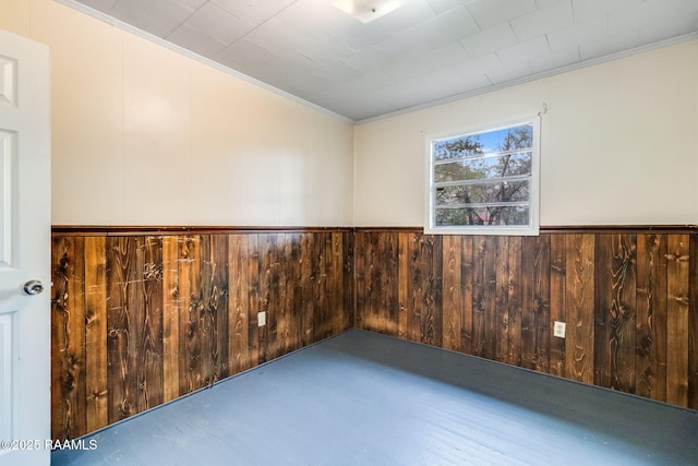 spare room with ornamental molding