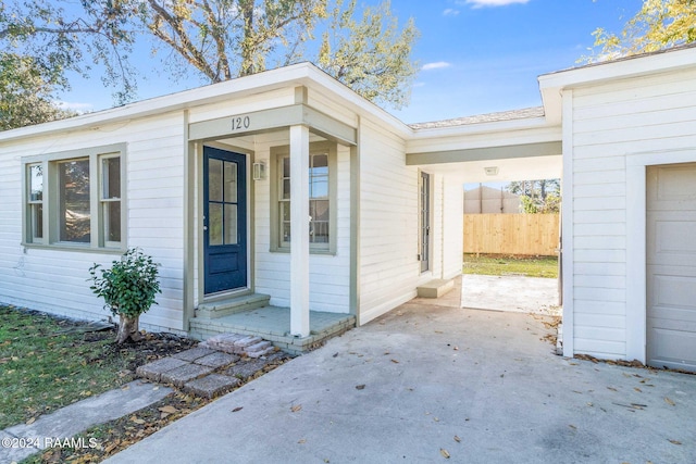 120 Oak Crest Dr, Lafayette, LA 70503 - view of exterior entry