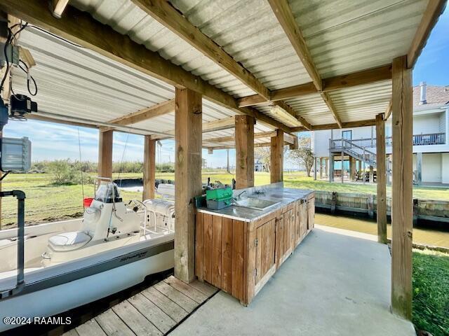 133 Lighthouse Ln, Lake Charles, LA 70607 - view of patio / terrace featuring an outdoor kitchen