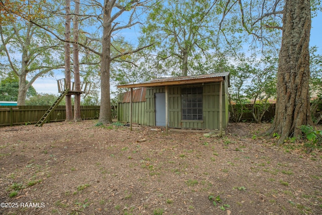 view of outbuilding