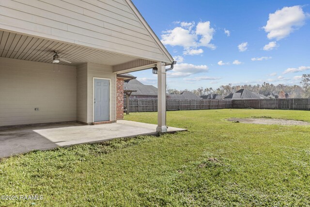 view of yard featuring a patio