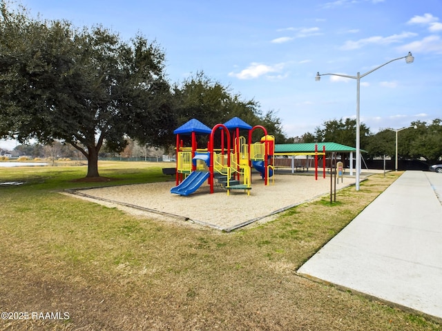 view of jungle gym featuring a yard