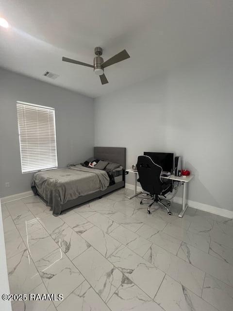 bedroom with ceiling fan