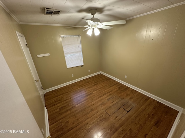 unfurnished room with dark wood-type flooring, ceiling fan, and ornamental molding