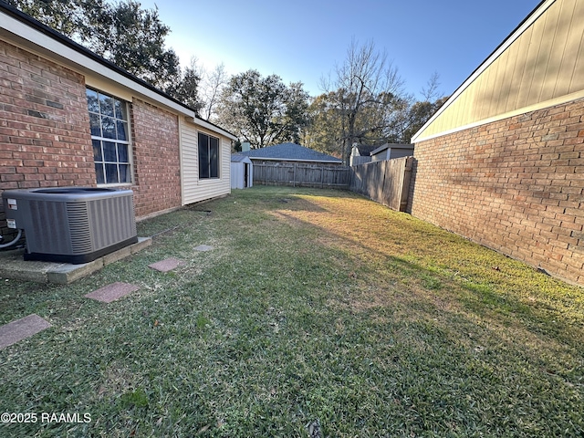 view of yard featuring cooling unit