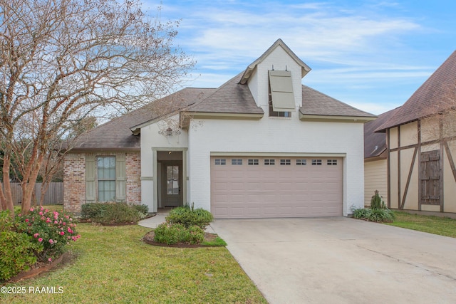 view of front of house featuring a front yard