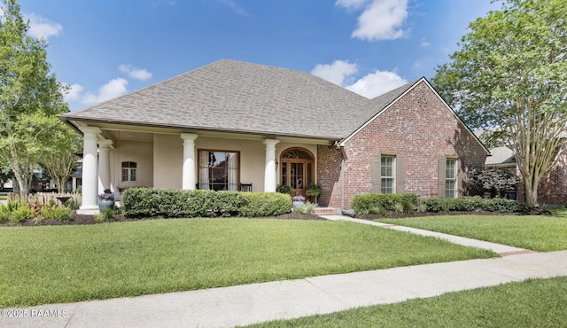 view of front of property with a front yard