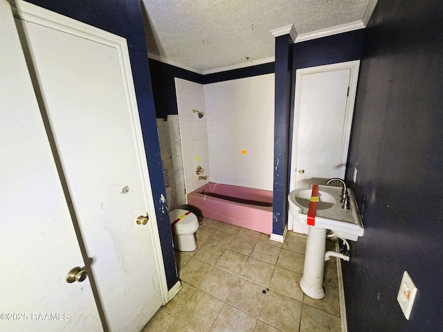 bathroom featuring tile patterned floors, sink, crown molding, a textured ceiling, and tiled shower / bath combo