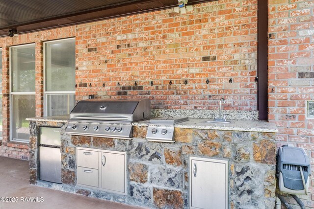 110 Yorkshire Cir, Lafayette, LA 70508 - view of patio / terrace featuring a sink