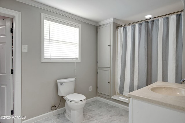 bathroom featuring a shower with curtain, vanity, and toilet