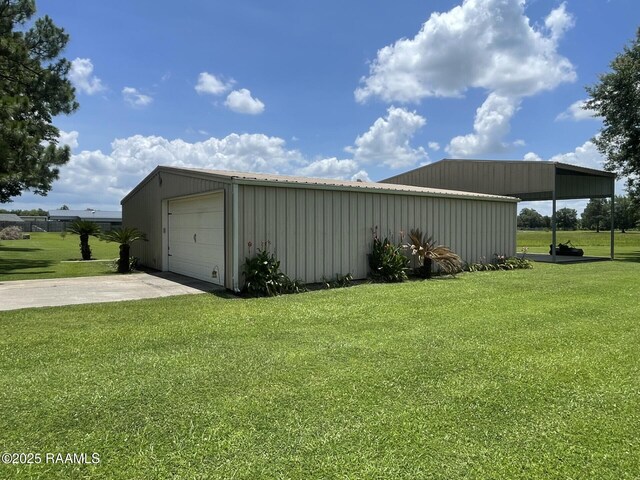 7515 W Congress St, Duson, LA 70529 - view of outbuilding featuring driveway