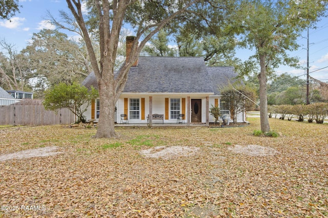 view of front of property with covered porch