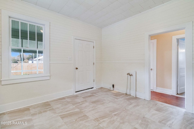 empty room with ornamental molding