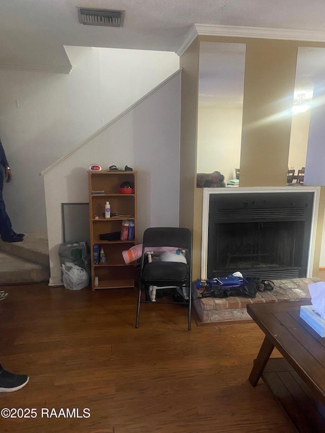 204 Mechanic St, Franklin, LA 70538 - interior space featuring hardwood / wood-style flooring and crown molding