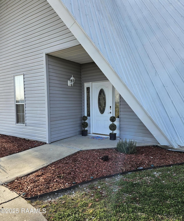 view of property entrance