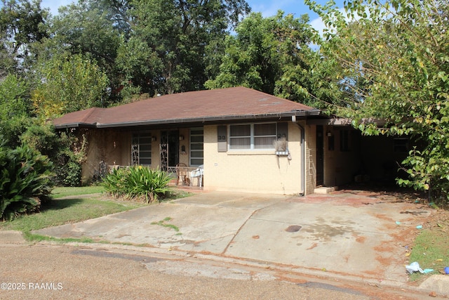 view of front of property with a porch