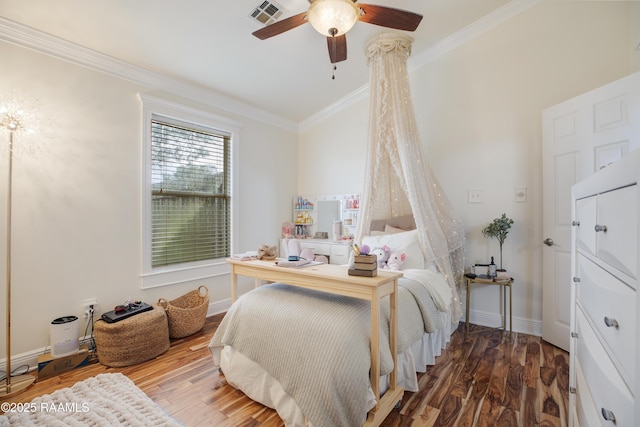 bedroom featuring crown molding, ceiling fan, and hardwood / wood-style flooring