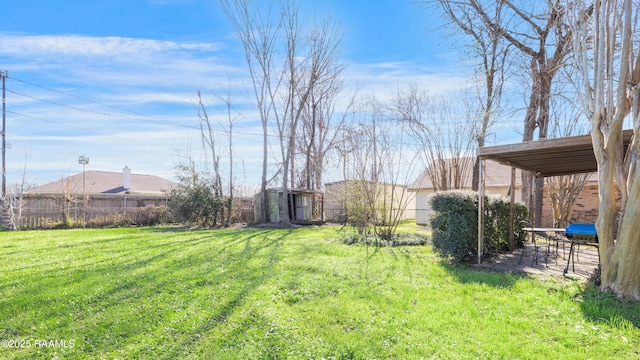 view of yard with a patio