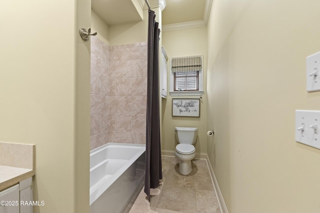 full bath featuring baseboards, toilet, ornamental molding, shower / bath combination with curtain, and vanity