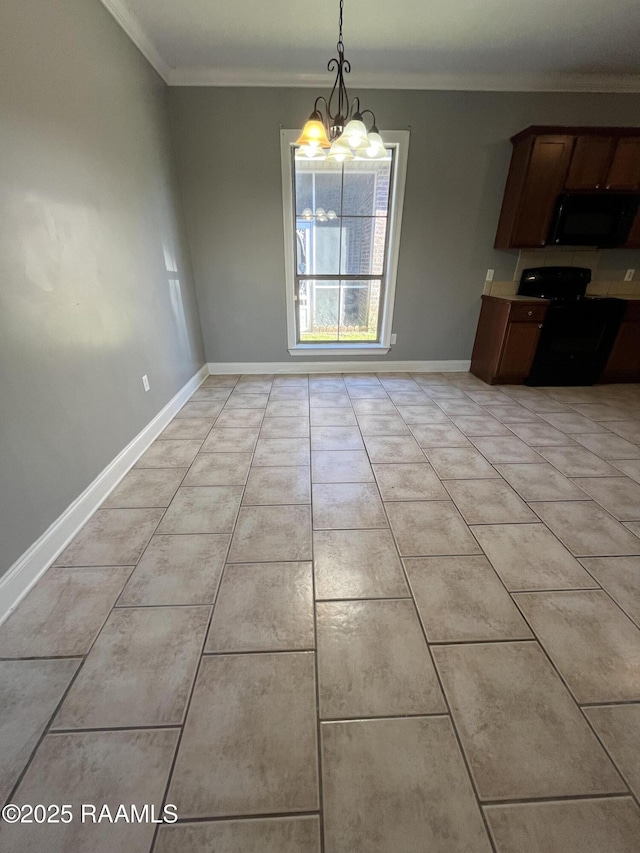 unfurnished dining area with crown molding, light tile patterned floors, baseboards, and a notable chandelier