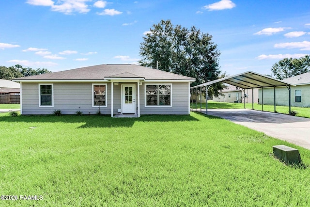 view of front facade featuring a carport, a front lawn, and driveway