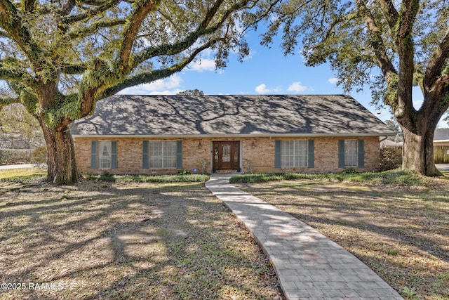 view of front facade with brick siding