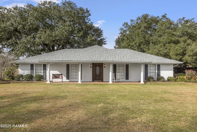 single story home featuring a front lawn, a porch, roof with shingles, and stucco siding