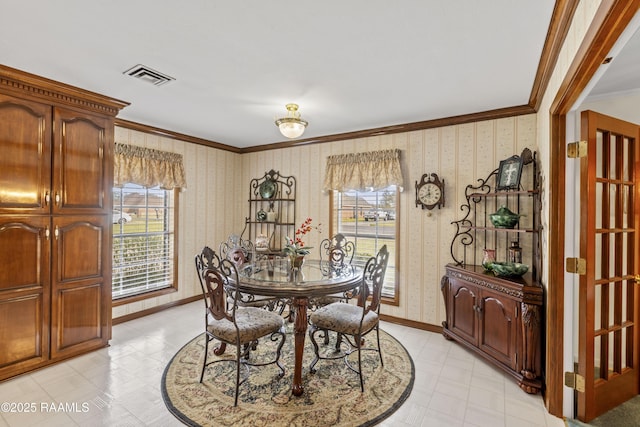 dining area featuring visible vents, baseboards, light floors, and wallpapered walls