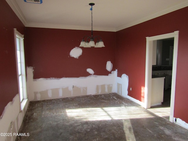 unfurnished room featuring visible vents, an inviting chandelier, and ornamental molding