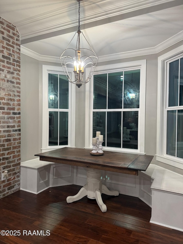 3713 Vidrine Rd, Ville Platte, LA 70586 - unfurnished dining area featuring a chandelier, hardwood / wood-style floors, crown molding, and breakfast area