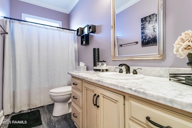 205 Lo Saab Cv, Lafayette, LA 70506 - full bathroom featuring crown molding, toilet, vanity, wood finished floors, and a shower with curtain