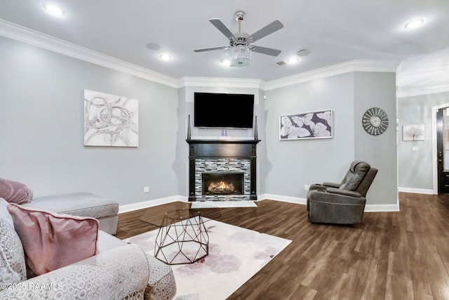 205 Lo Saab Cv, Lafayette, LA 70506 - living area with crown molding, a ceiling fan, wood finished floors, baseboards, and recessed lighting