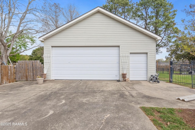 detached garage with fence