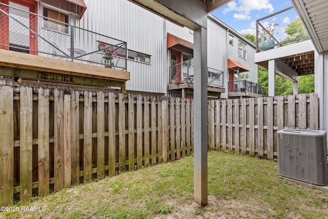 1201 S College Rd Unit 10, Lafayette, LA 70503 - exterior space featuring a fenced backyard