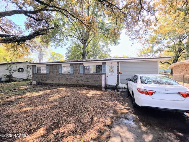 121 Tournoi Dr, Ville Platte, LA 70586 - photo 1