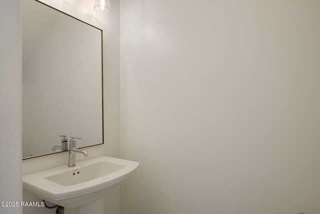1510 Kaliste Saloom Unit 203, Lafayette, LA 70508 - bathroom with a sink