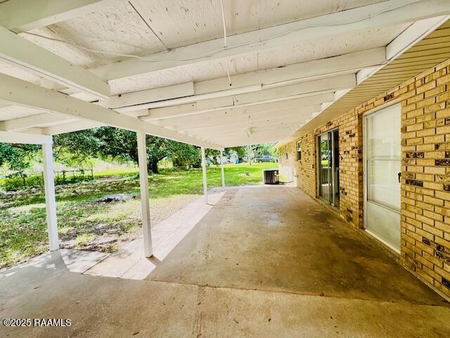 336 Harmon Ln, Opelousas, LA 70570 - view of patio / terrace