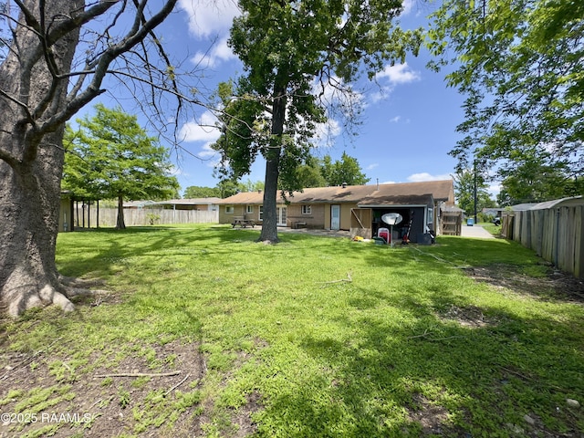 820 Genevieve Dr, Lafayette, LA 70503 - view of yard featuring fence
