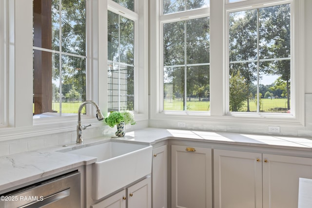 301 Greyford Dr, Lafayette, LA 70503 - interior space featuring a sink