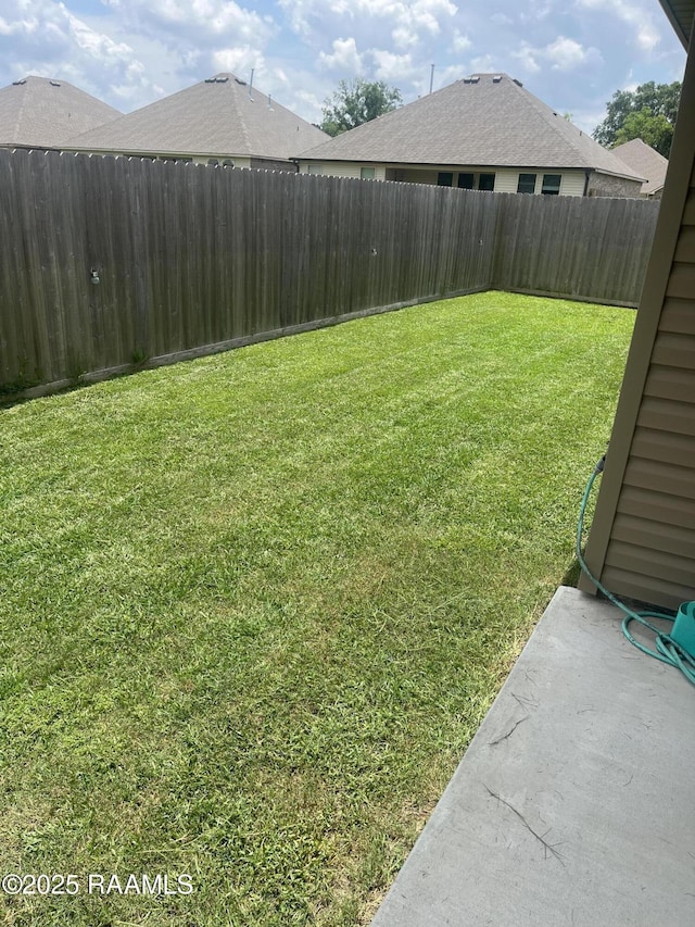 113 S Lakepointe Dr, Lafayette, LA 70506 - view of yard
