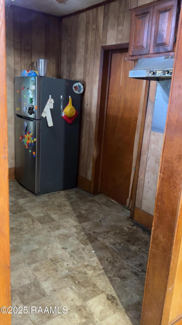 620 Boudreaux St, Franklin, LA 70538 - corridor featuring wooden walls
