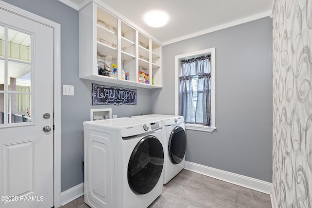 334 Meche Rd, Carencro, LA 70520 - laundry room featuring washer and clothes dryer and baseboards